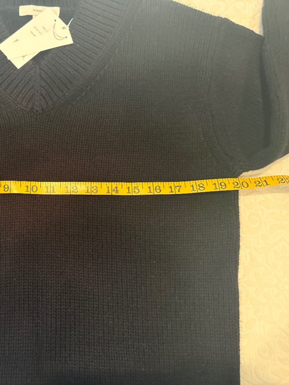 Vince Wool Cashmere Blend V Neck Sweater, Size XS, NEW with Tags - Picture 9 of 13